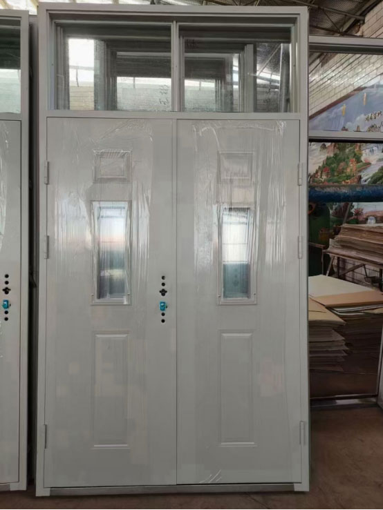 五家渠学校教室门