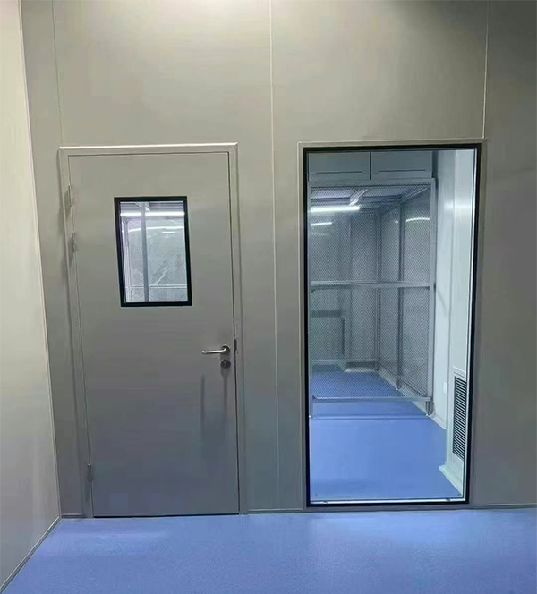 学校教学楼完成五家渠防火门标准化安装